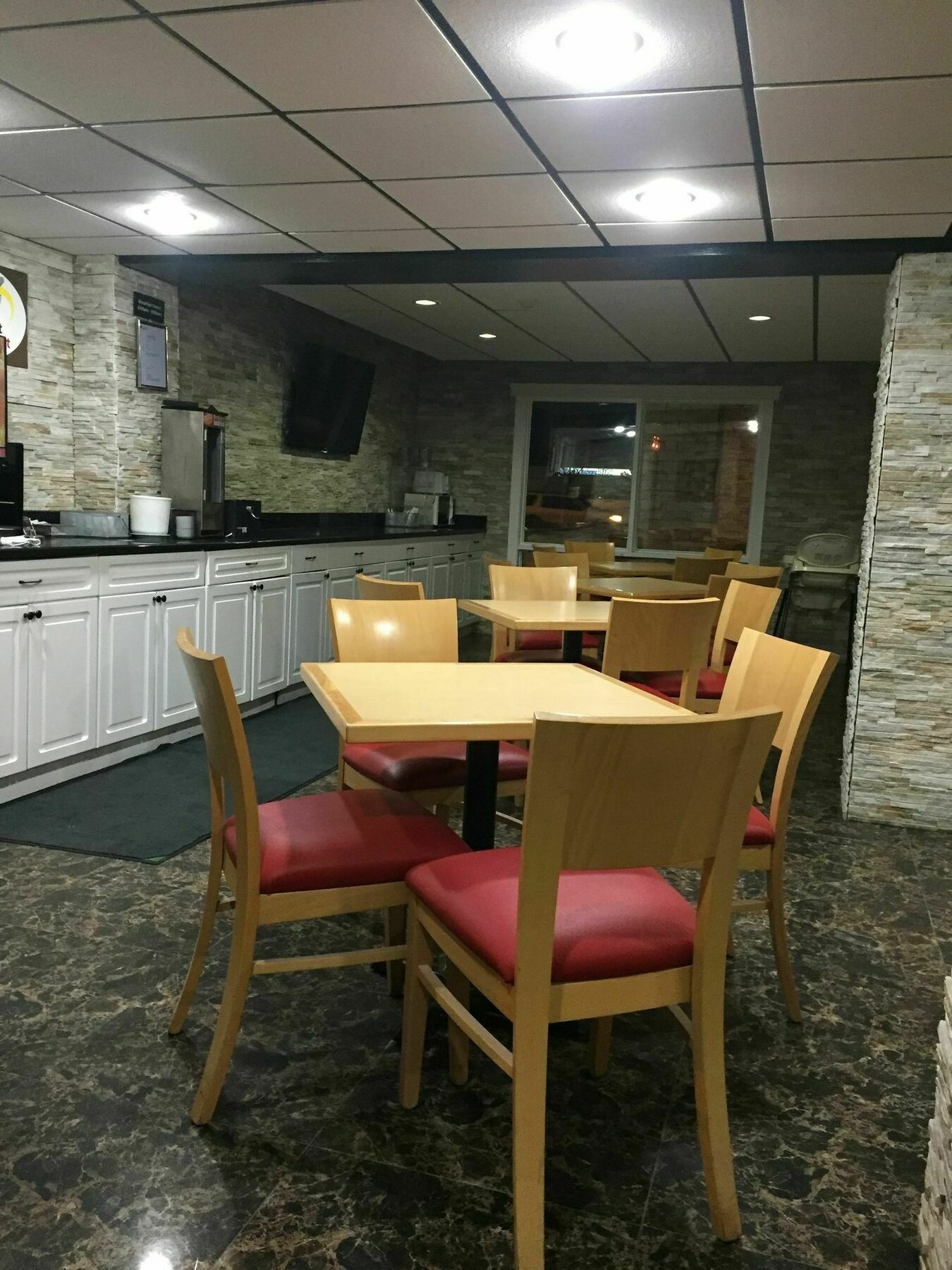 红鹿速8酒店 外观 照片