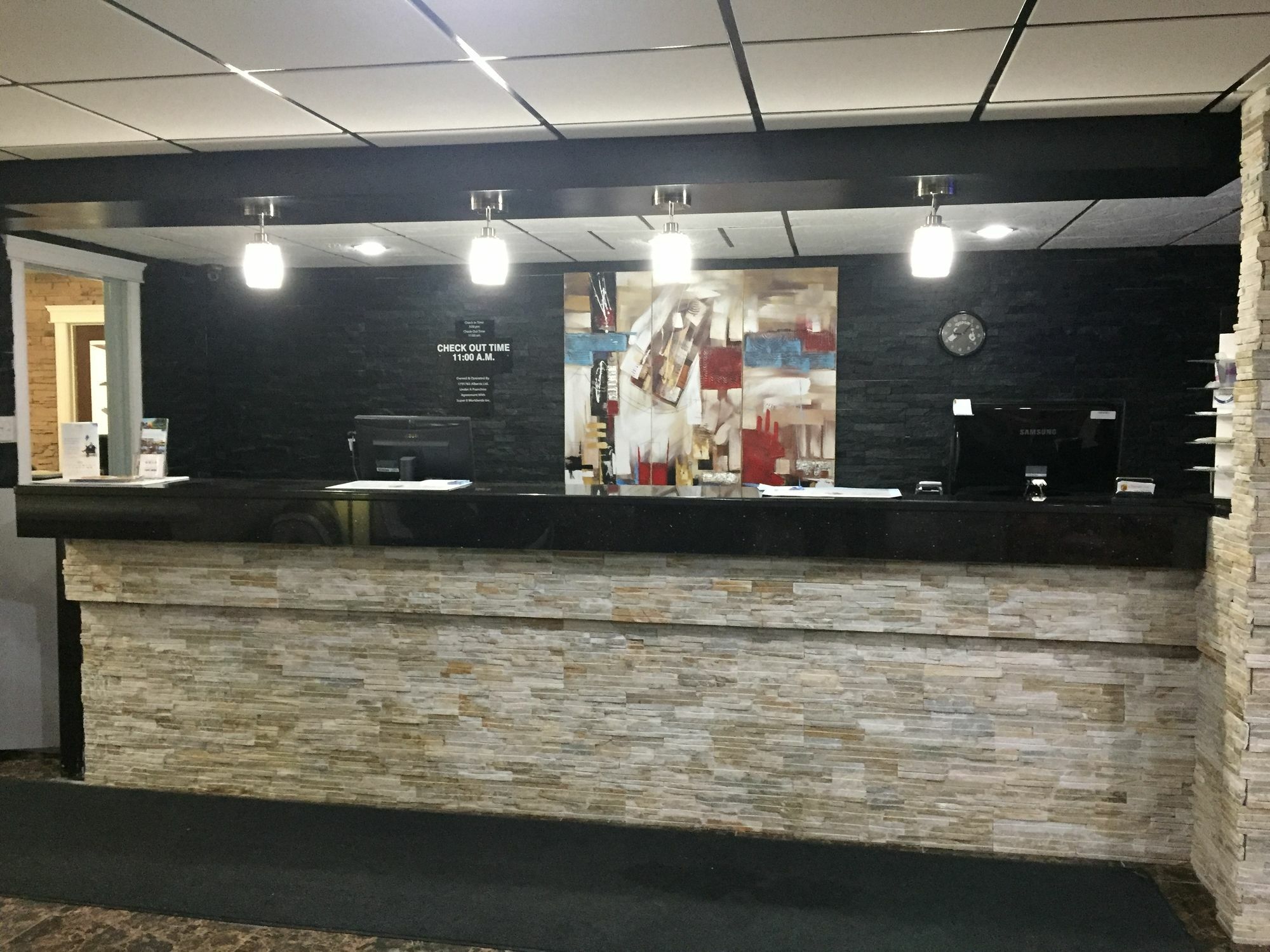 红鹿速8酒店 外观 照片
